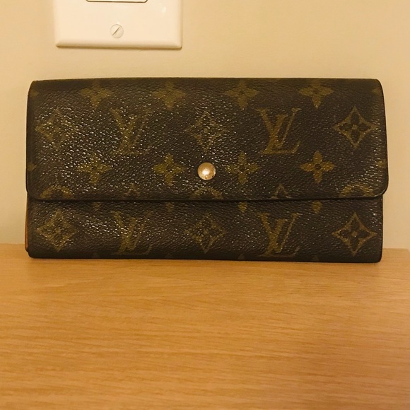 Louis Vuitton Sarah Wallet Brown Coated Canvas
LV Monogram - Picture 14 of 16